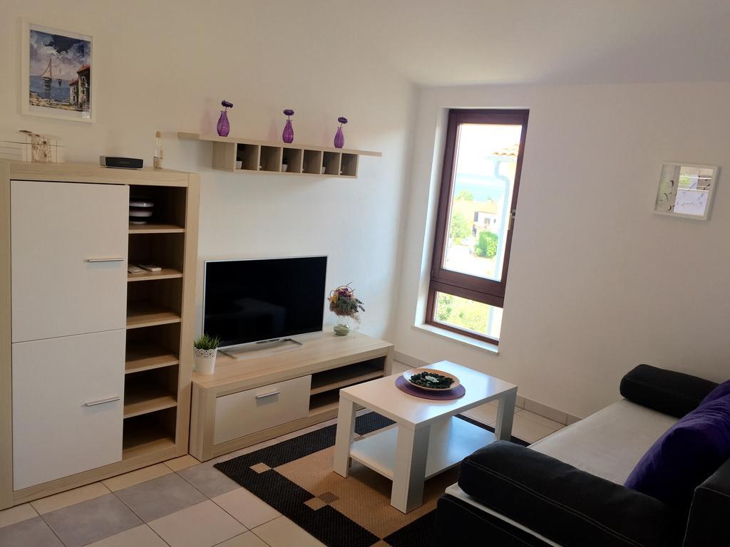 Apartmani Porat Malinska Exterior photo
